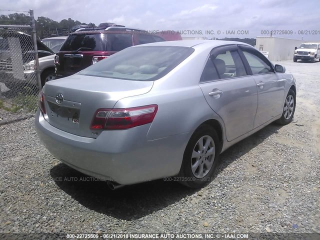 4T1BE46K98U229898 - 2008 TOYOTA CAMRY CE/LE/XLE/SE SILVER photo 4