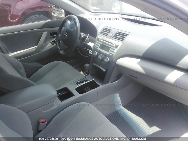 4T1BE46K98U229898 - 2008 TOYOTA CAMRY CE/LE/XLE/SE SILVER photo 5