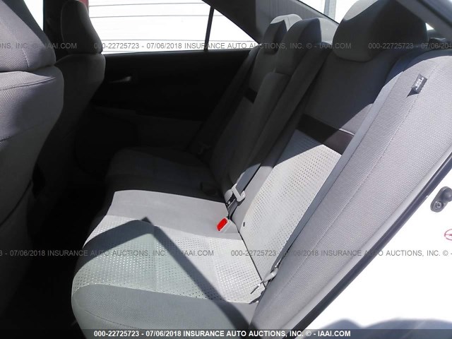 4T1BF1FK1CU529889 - 2012 TOYOTA CAMRY SE/LE/XLE WHITE photo 8