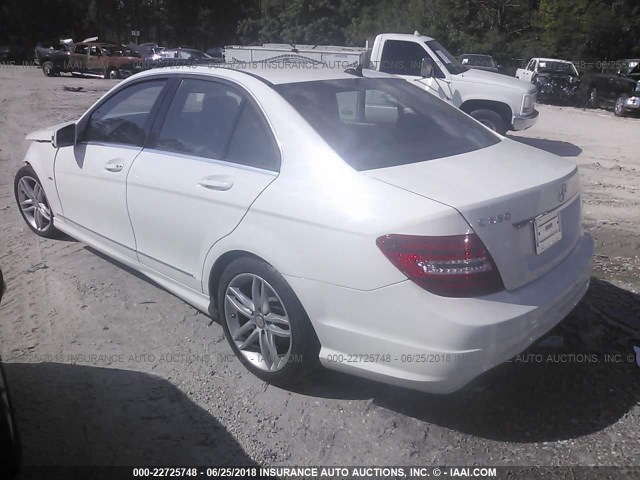 WDDGF4HB5CR217950 - 2012 MERCEDES-BENZ C 250 თეთრი ფოტო 3