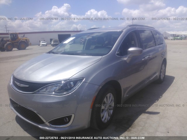 2C4RC1BGXHR687908 - 2017 CHRYSLER PACIFICA TOURING L SILVER photo 2
