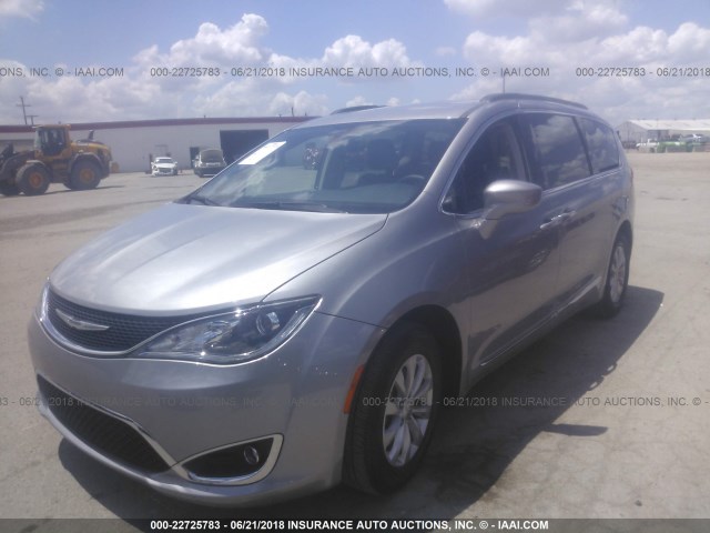 2C4RC1BGXHR687908 - 2017 CHRYSLER PACIFICA TOURING L ვერცხლისფერი ფოტო 2