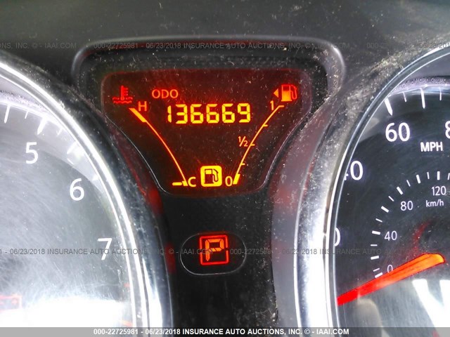 3N1CE2CP3EL418021 - 2014 NISSAN VERSA NOTE S/S PLUS/SV/SL SILVER photo 7