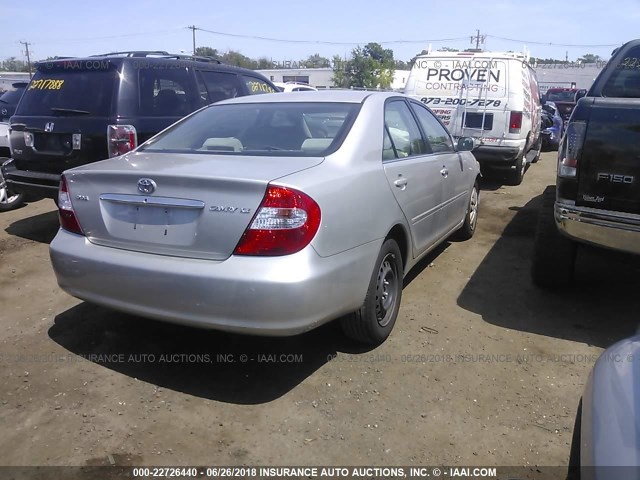 4T1BE30K33U732046 - 2003 TOYOTA CAMRY LE/XLE/SE ვერცხლისფერი ფოტო 4