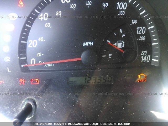 4T1BE30K33U732046 - 2003 TOYOTA CAMRY LE/XLE/SE ვერცხლისფერი ფოტო 7