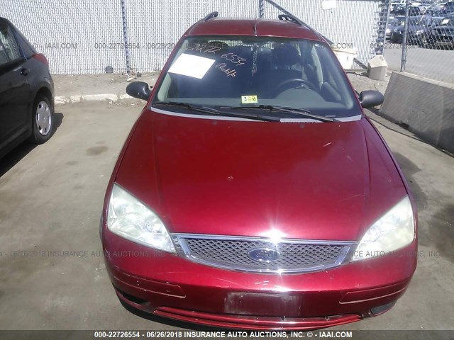 1FAFP36N35W140449 - 2005 FORD FOCUS ZXW RED photo 6