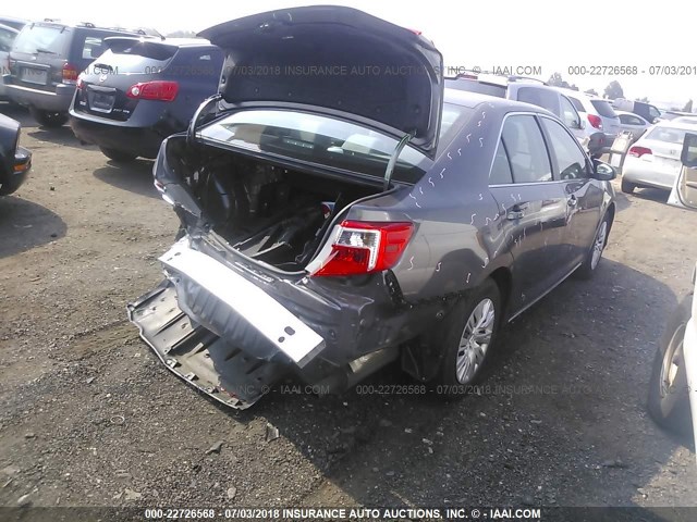 4T4BF1FK4ER407908 - 2014 TOYOTA CAMRY L/SE/LE/XLE ნაცრისფერი ფოტო 4
