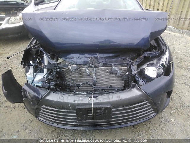 4T1BF1FK6HU654197 - 2017 TOYOTA CAMRY LE/XLE/SE/XSE BLUE photo 6