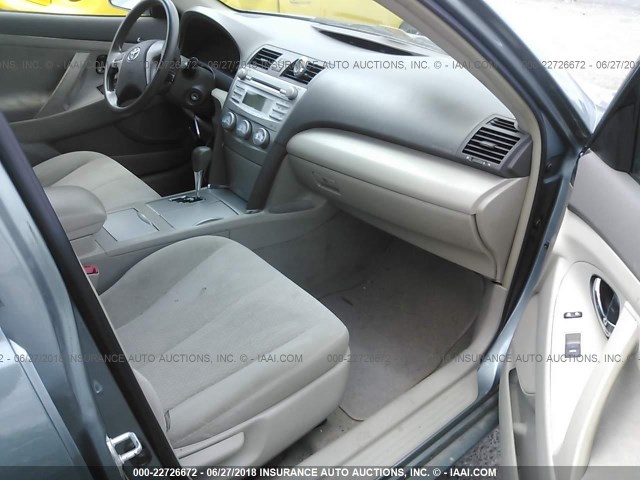 4T1BF3EK6AU542938 - 2010 TOYOTA CAMRY SE/LE/XLE 浅蓝色 照片 5