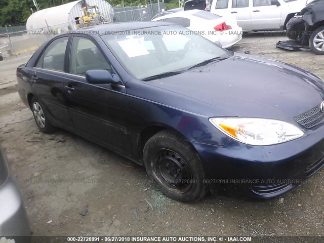 4T1BE32K02U635608 - 2002 TOYOTA CAMRY LE/XLE/SE ლურჯი ფოტო 1