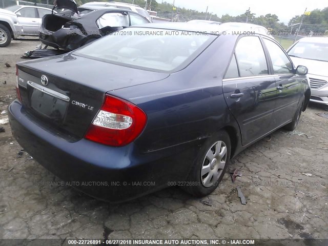 4T1BE32K02U635608 - 2002 TOYOTA CAMRY LE/XLE/SE ლურჯი ფოტო 4