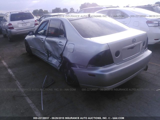 JTHBD192920040408 - 2002 LEXUS IS 300 SILVER photo 3