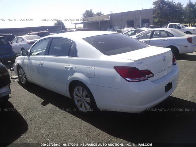 4T1BK36B87U252459 - 2007 TOYOTA AVALON XL/XLS/TOURING/LIMITED WHITE photo 3