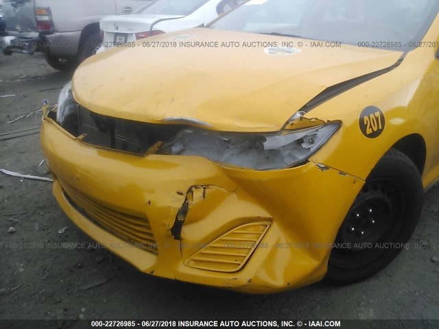 4T1BD1FKXEU135798 - 2014 TOYOTA CAMRY HYBRID/LE/XLE YELLOW photo 6