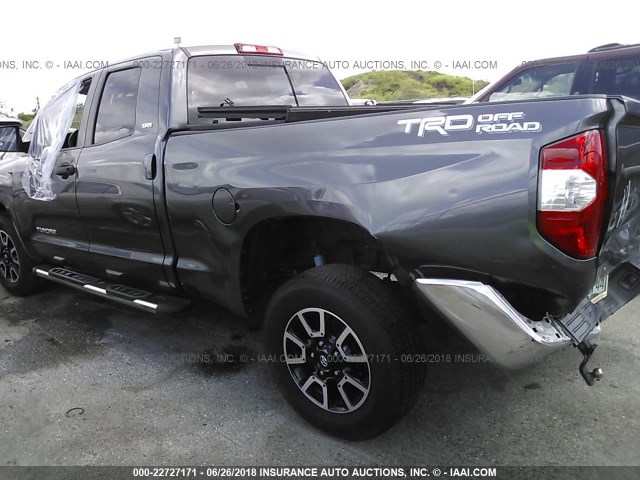 5TFRM5F16FX090411 - 2015 TOYOTA TUNDRA DOUBLE CAB SR/SR5 GRAY photo 3