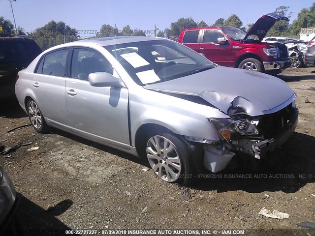 4T1BK36B38U294409 - 2008 TOYOTA AVALON XL/XLS/TOURING/LIMITED SILVER photo 1