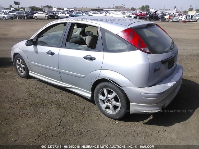 3FAFP37352R229399 - 2002 FORD FOCUS ZX5 GRAY photo 3