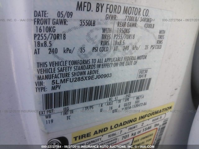 5LMFU285X9EJ00903 - 2009 LINCOLN NAVIGATOR თეთრი ფოტო 9