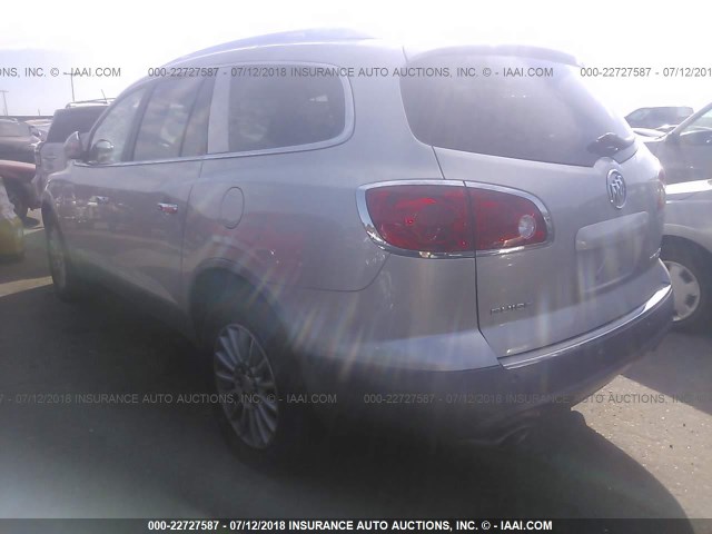 5GAEV23708J121095 - 2008 BUICK ENCLAVE CXL SILVER photo 3