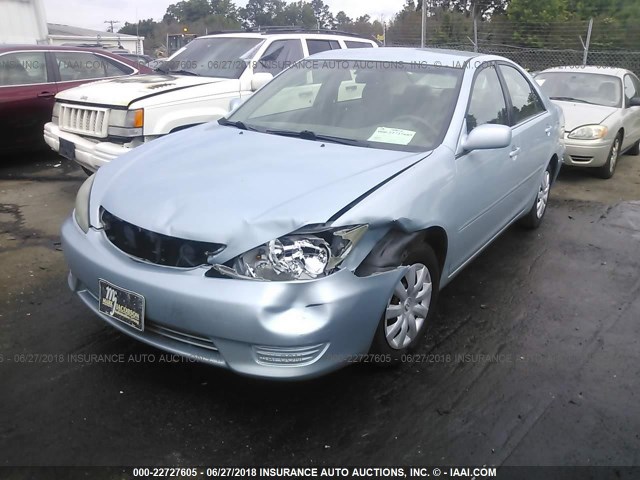 4T1BE32K75U611536 - 2005 TOYOTA CAMRY LE/XLE/SE 蓝色 照片 2