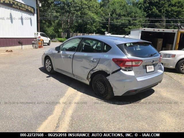 4S3GTAA66J3703309 - 2018 SUBARU IMPREZA SILVER photo 3