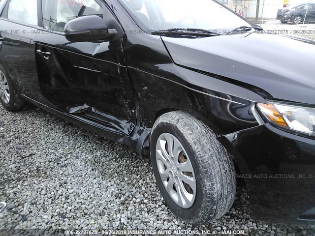 KNAFU4A23C5507923 - 2012 KIA FORTE EX BLACK photo 6