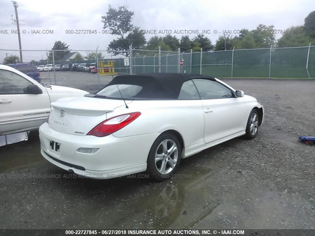 4T1FA38P47U120411 - 2007 TOYOTA CAMRY SOLARA SE/SLE WHITE photo 4