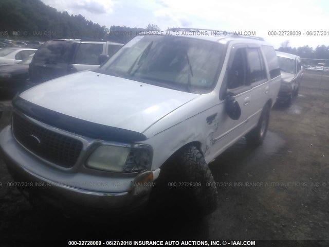 1FMPU16L7YLA60521 - 2000 FORD EXPEDITION XLT WHITE photo 2