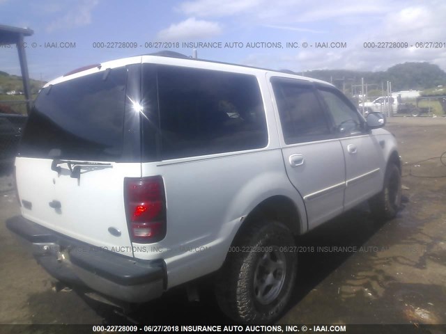 1FMPU16L7YLA60521 - 2000 FORD EXPEDITION XLT WHITE photo 4