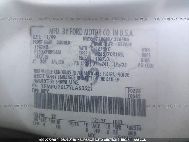 1FMPU16L7YLA60521 - 2000 FORD EXPEDITION XLT WHITE photo 9