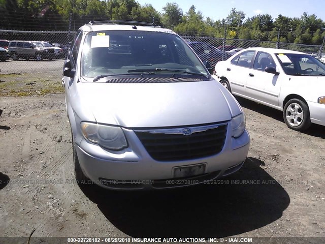 2C4GP54L65R412688 - 2005 CHRYSLER TOWN & COUNTRY TOURING SILVER photo 6