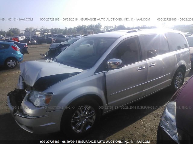 2A8HR64X18R689169 - 2008 CHRYSLER TOWN & COUNTRY LIMITED SILVER photo 2