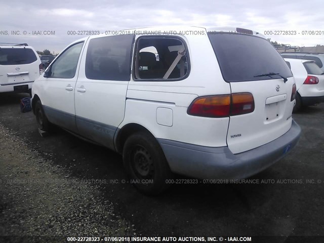 4T3ZF13C7XU108901 - 1999 TOYOTA SIENNA LE/XLE WHITE photo 3