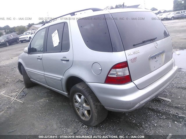 4JGAB75E22A337144 - 2002 MERCEDES-BENZ ML 500 SILVER photo 3