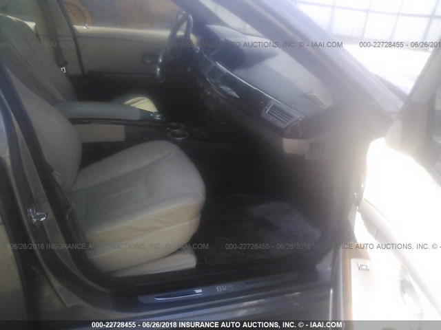 WBAHL83576DT05302 - 2006 BMW 750 I GRAY photo 5