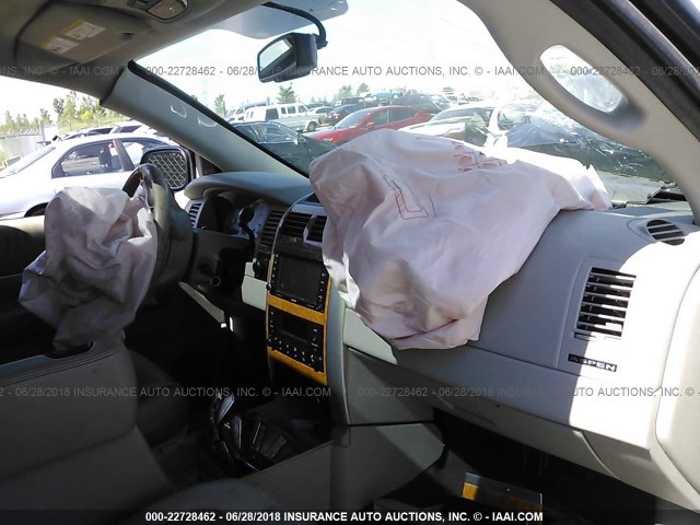 1A8HW58278F147468 - 2008 CHRYSLER ASPEN LIMITED TEAL photo 5