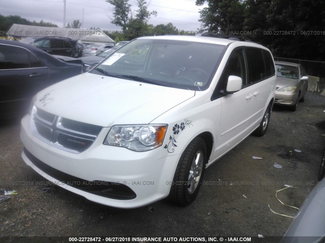 2C4RDGCG2DR611558 - 2013 DODGE GRAND CARAVAN SXT WHITE photo 2