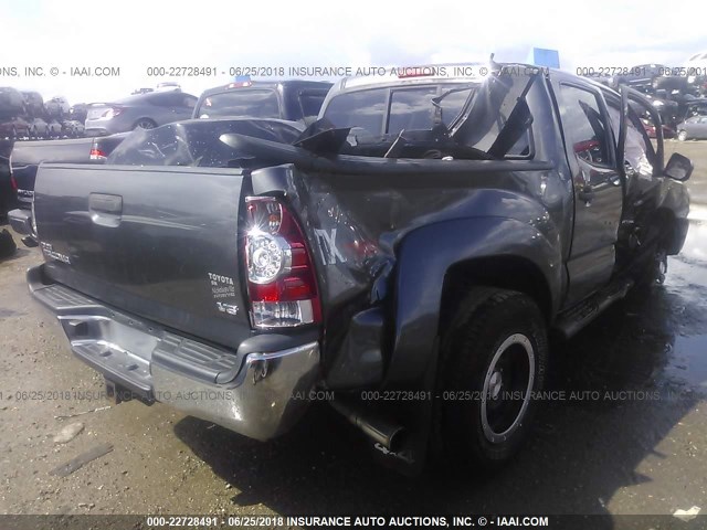 3TMLU4EN2DM107633 - 2013 TOYOTA TACOMA DOUBLE CAB ნაცრისფერი ფოტო 4