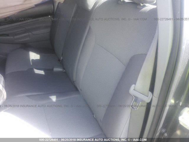 3TMLU4EN2DM107633 - 2013 TOYOTA TACOMA DOUBLE CAB ნაცრისფერი ფოტო 8