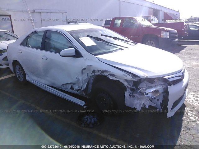 4T1BF1FK1CU518813 - 2012 TOYOTA CAMRY SE/LE/XLE WHITE photo 1