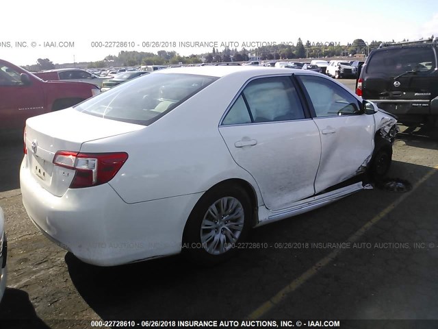 4T1BF1FK1CU518813 - 2012 TOYOTA CAMRY SE/LE/XLE WHITE photo 4