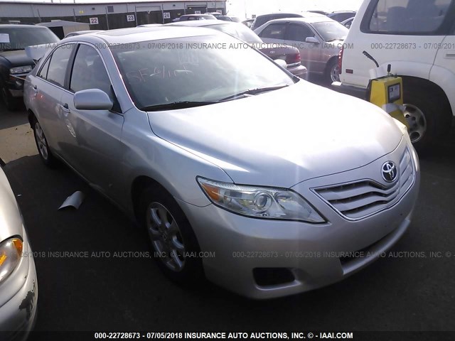 4T1BF3EK4BU150848 - 2011 TOYOTA CAMRY SE/LE/XLE SILVER photo 1
