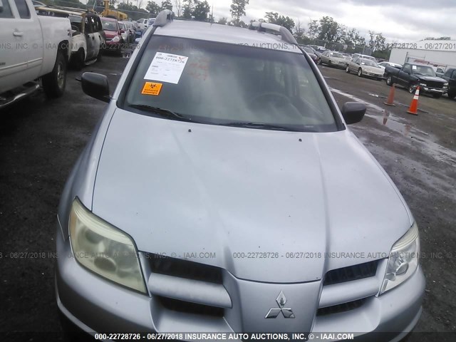 JA4LX31F56U011102 - 2006 MITSUBISHI OUTLANDER LS GRAY photo 6