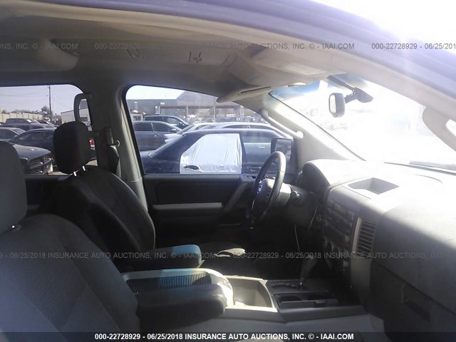 5N1AA08A44N738161 - 2004 NISSAN ARMADA SE/LE GRAY photo 5