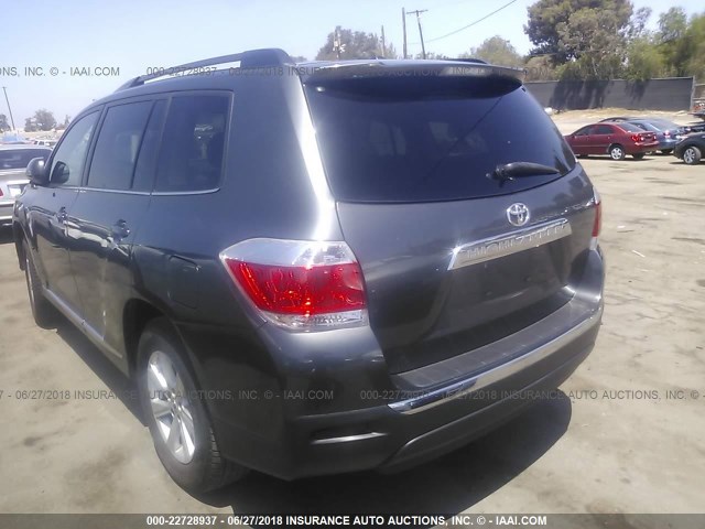 5TDZA3EH5BS016215 - 2011 TOYOTA HIGHLANDER SE GRAY photo 3