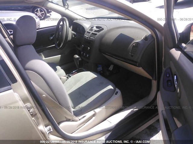 1G1ZS58N68F111183 - 2008 CHEVROLET MALIBU LS თაფლისფერი ფოტო 5