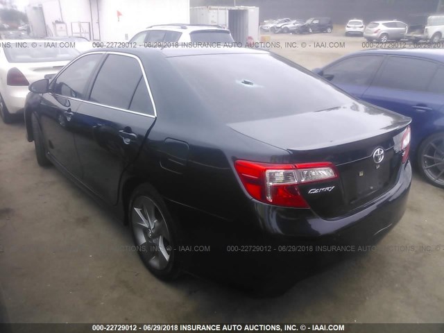 4T1BF1FK3DU285194 - 2013 TOYOTA CAMRY L/SE/LE/XLE 灰色 照片 3