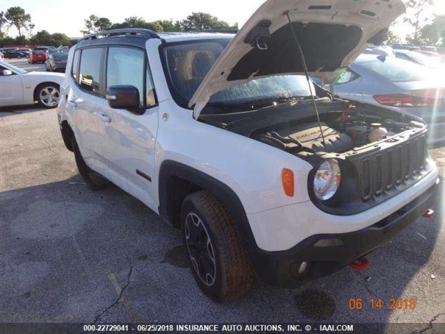 ZACCJBCB8HPF46988 - 2017 JEEP RENEGADE TRAILHAWK WHITE photo 2