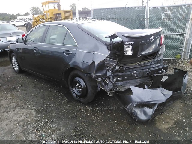 4T1BF3EK8AU063999 - 2010 TOYOTA CAMRY SE/LE/XLE GRAY photo 3