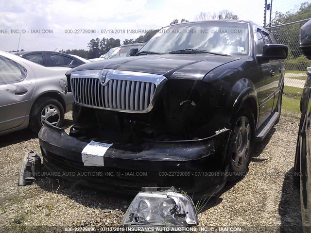 5LMFU27545LJ18191 - 2005 LINCOLN NAVIGATOR BLACK photo 2